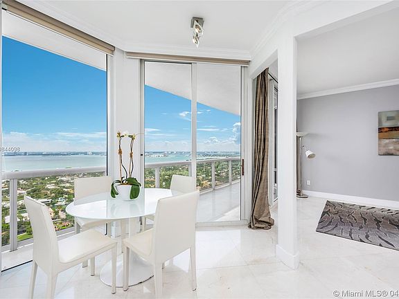 4th image of 4775 Collins Ave APT 4206