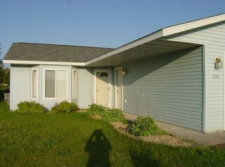 600 Meadows Dr, Hammond, WI 54015
