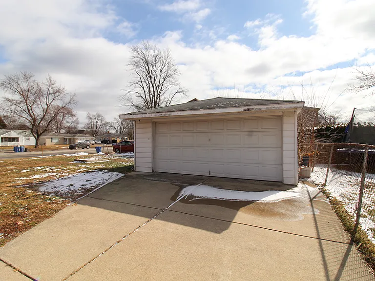 25815 Midway St — Photo 18