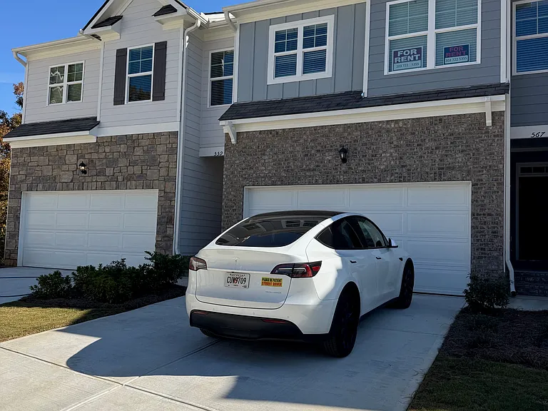 567 Stoneybrook Dr — Photo 1