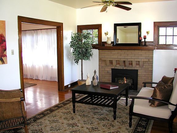 www.LamoureuxRealEstate.com