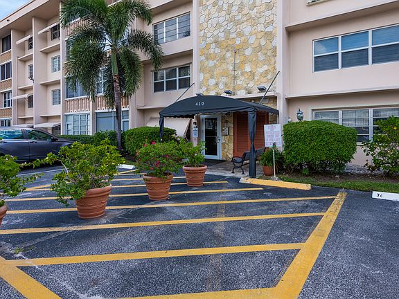 3rd image of 410 SE 2nd Street #215