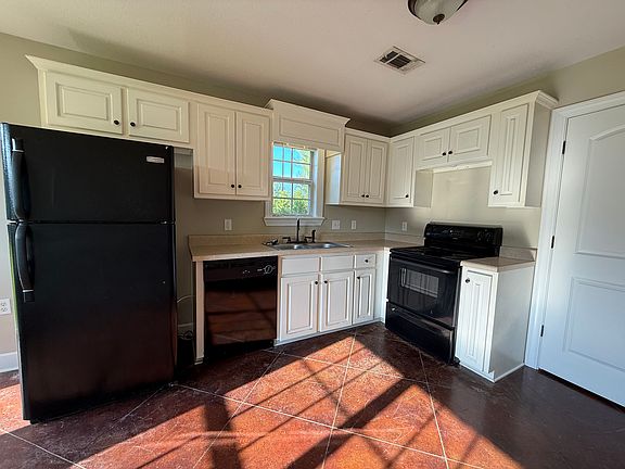 4th image of 174 County Road 143 #F