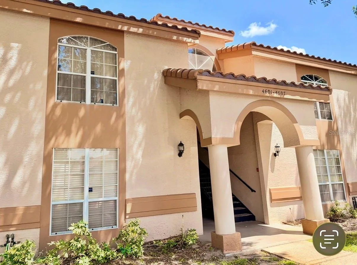 2 bed, 2.0 bath, 1080 sqft, $1,750 — Photo 2