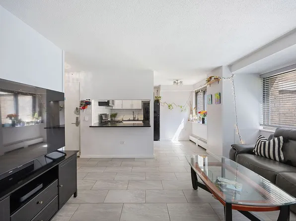 77 Fulton St APT 8G, New York, NY 10038