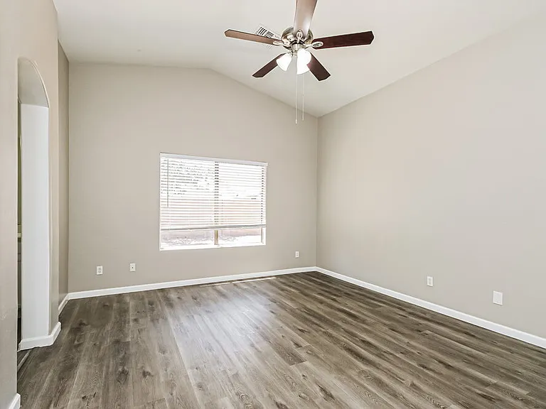 2725 E Carol Ave — Photo 9