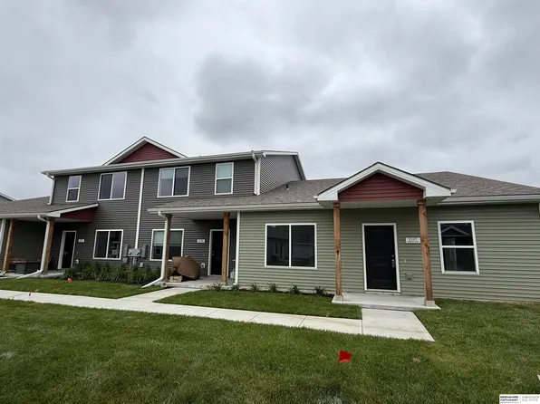 2127 N Aaron Way, Fremont, NE 68025