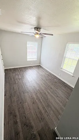 4 bed, 3.0 bath, 2354 sqft, $1,900 — Photo 4