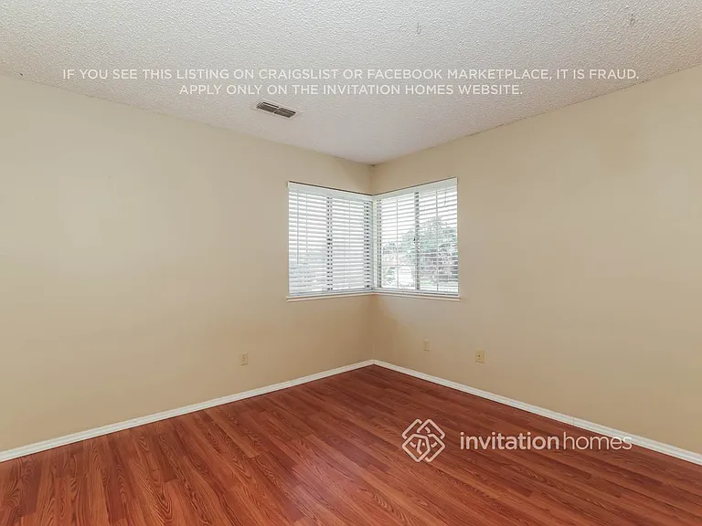 4886 Birkdale Cir — Photo 12
