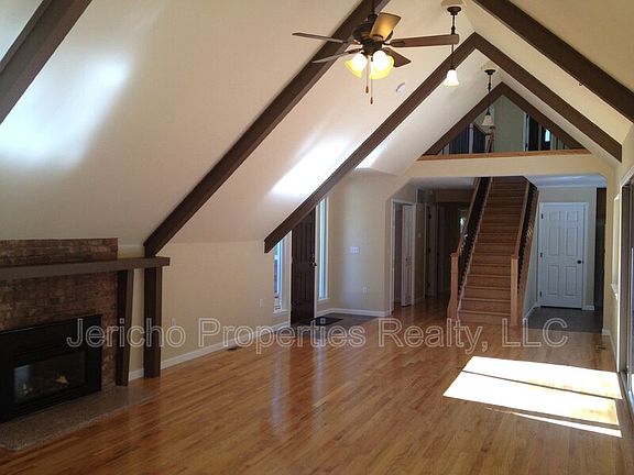3rd image of 5958 S Lakeview St