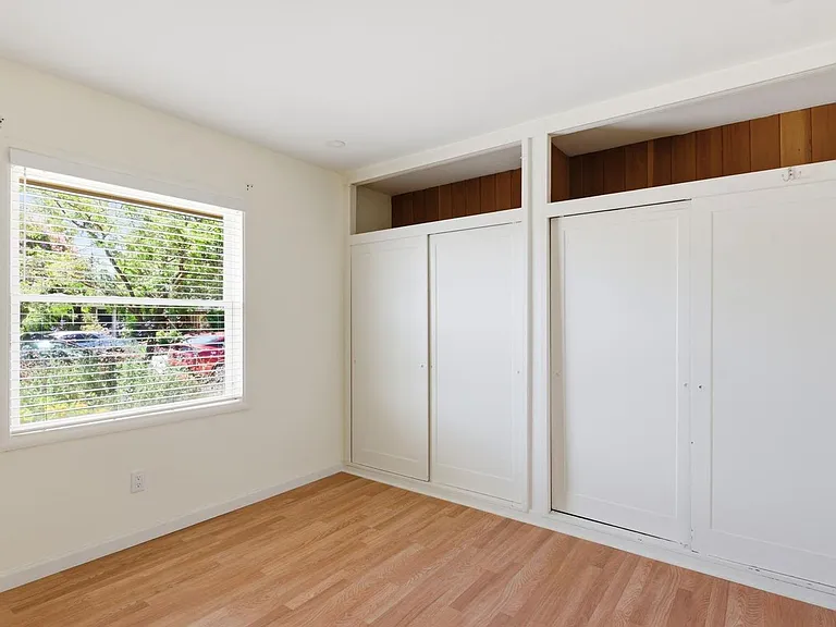 1098 Blackfield Way — Photo 14