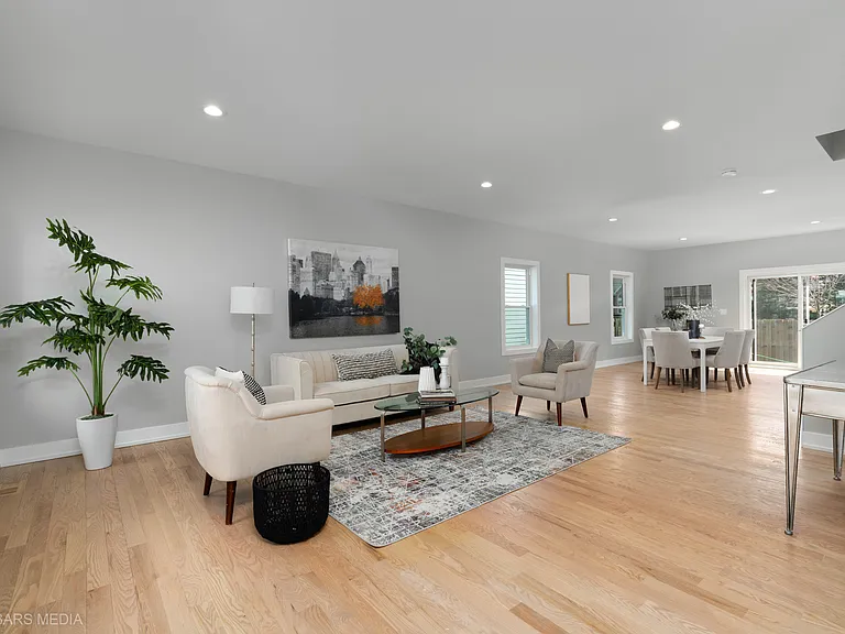 4019 Faith Ln — Photo 2