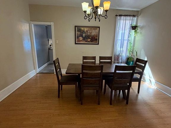 4th image of 1424 Sellers St