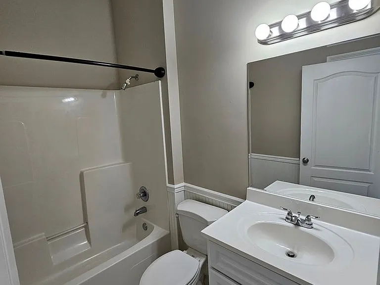 2103 Coral Dr — Photo 18