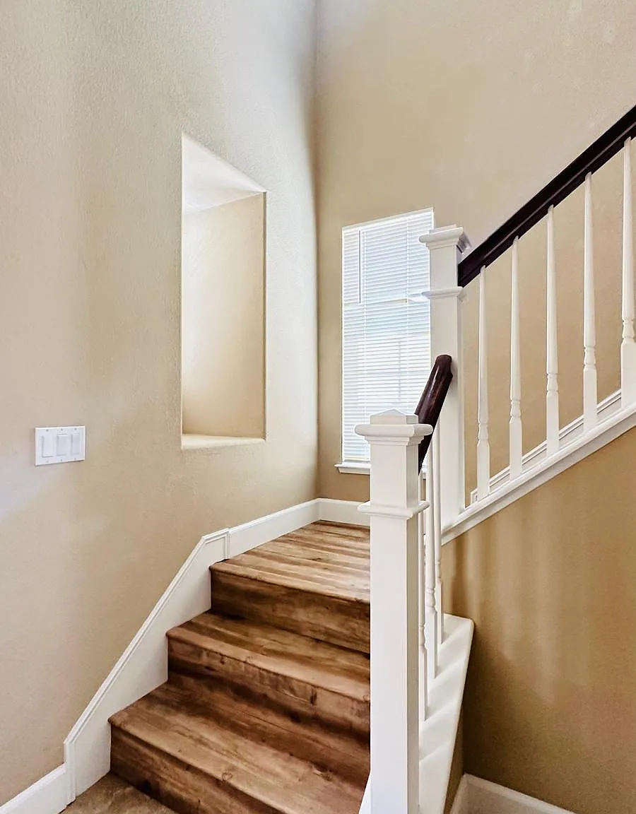 3 bed, 2.5 bath, 1992 sqft, $5,100 — Photo 4