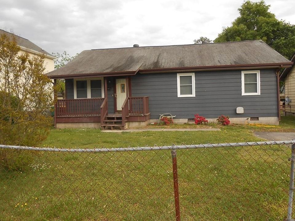 1st image of 1038 Amelia St