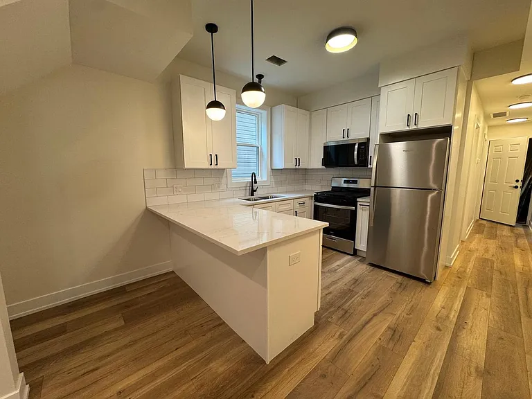2522 W Charleston St #2 — Photo 6