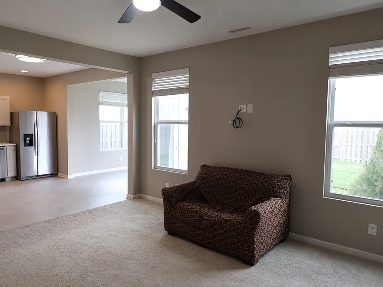 1899 Lakecrest Dr — Photo 19