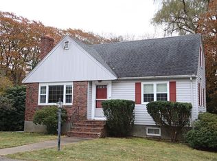 18 Pearl Rd, Saugus, MA 01906