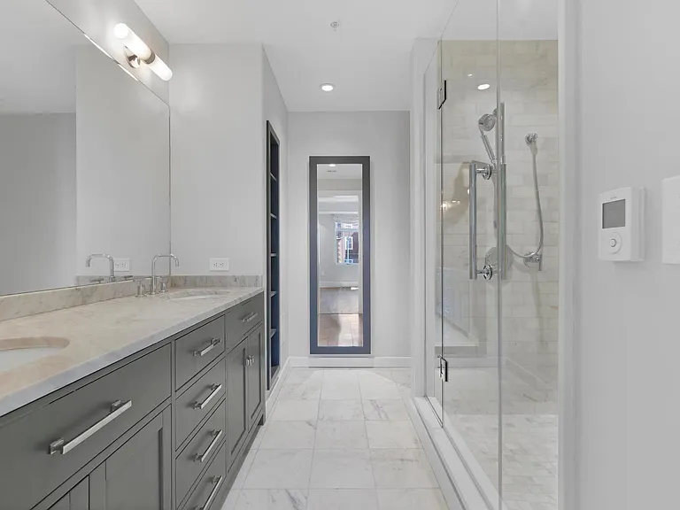 2225 California St NW #302 — Photo 11