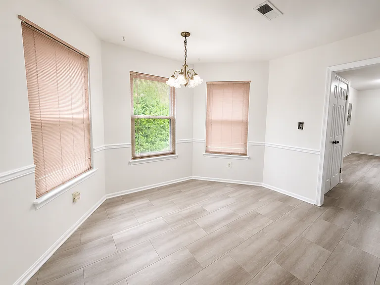 5125 Middlebrook Ct — Photo 4