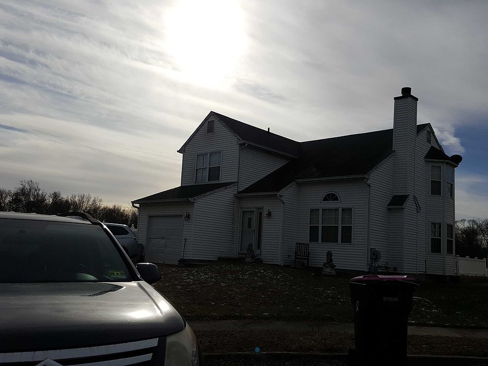 1st image of 7 Spicebush Ct
