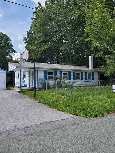 4603 Spruce Rd Photo 1