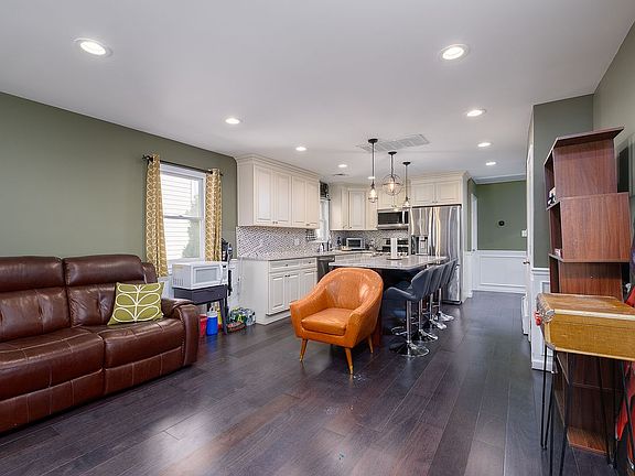 5th image of 26 Cornell Ave