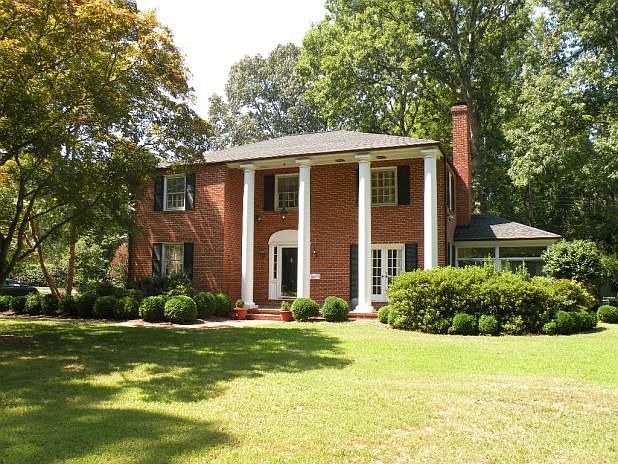 1st image of 201 Parkway Dr
