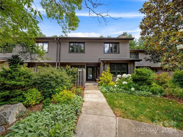 468 Crowfields Dr, Asheville, NC 28803