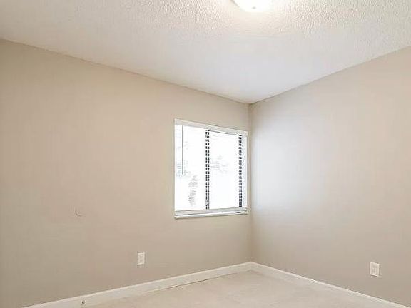 5th image of 148 River Chase Dr