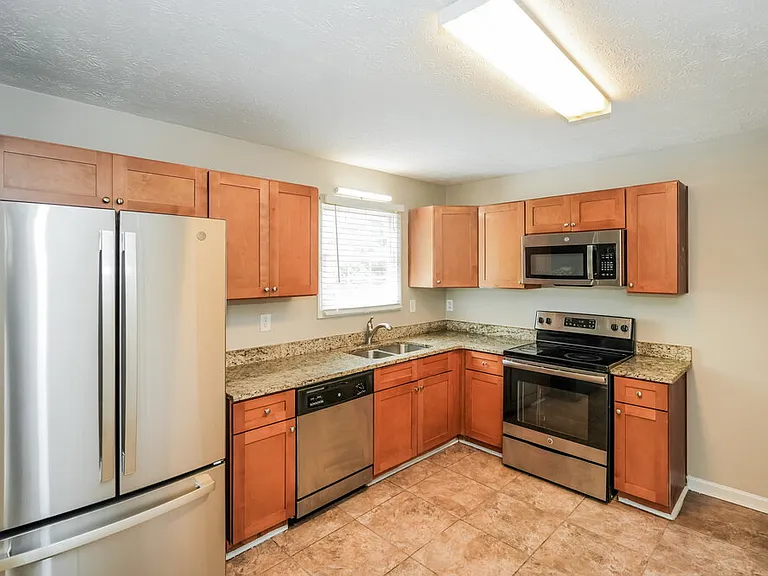 3221 Jessica Dr — Photo 8