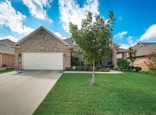 2816 Gray Rock Dr, Fort Worth, TX 76131