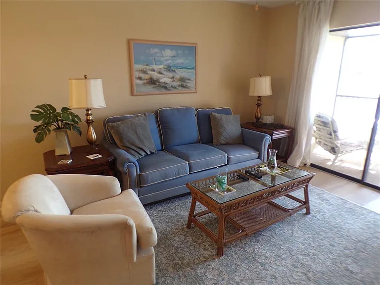 4016 Oakview Dr #J9 — Photo 8