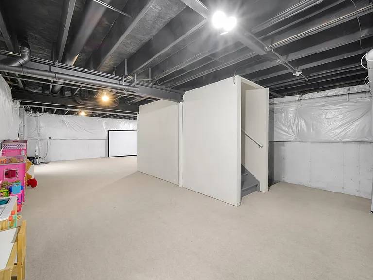 4255 Fraser Cir — Photo 34