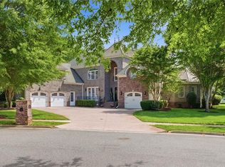1601 Water View Cir, Chesapeake, VA 23322