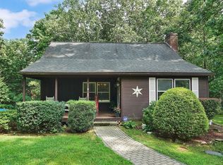 242 Crane Hill Rd, Wilbraham, MA 01095