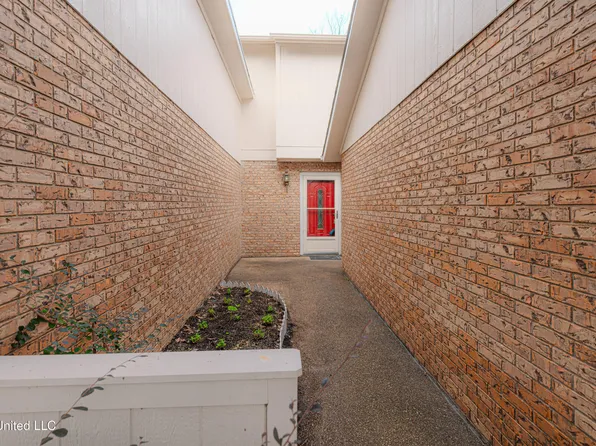 418 Lakebend Pl, Brandon, MS 39042