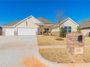 11101 SW 32nd St, Yukon, OK 73099