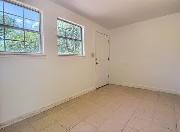 4th image of 502 W O'Dell St