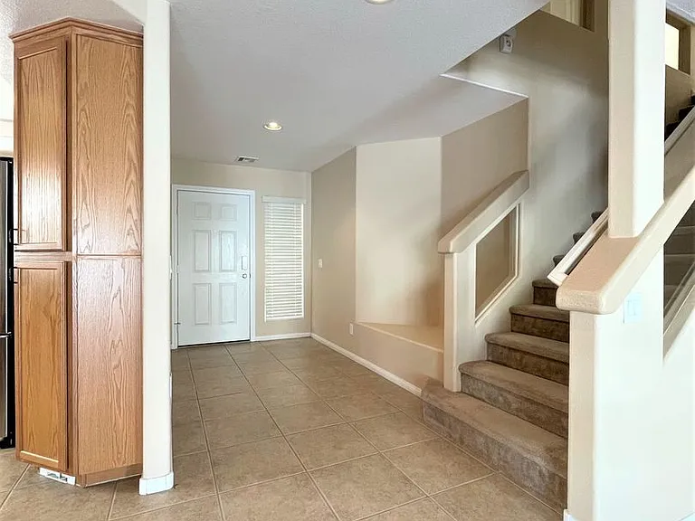 10595 Salmon Leap St — Photo 7