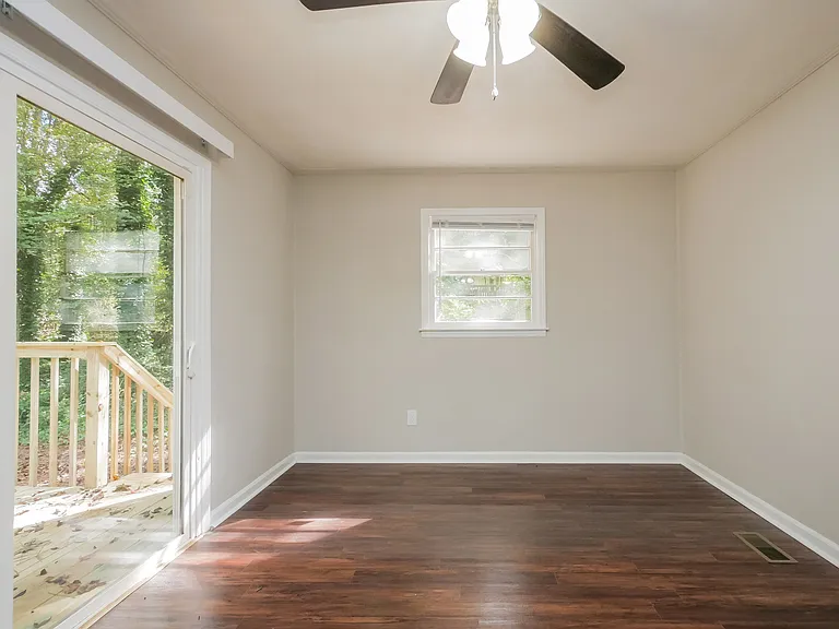 135 Wildwood Dr — Photo 7