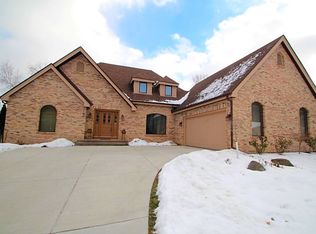 2876 Forest Down, Fitchburg, WI 53711