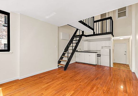 2nd image of 7 E 32nd St #5F