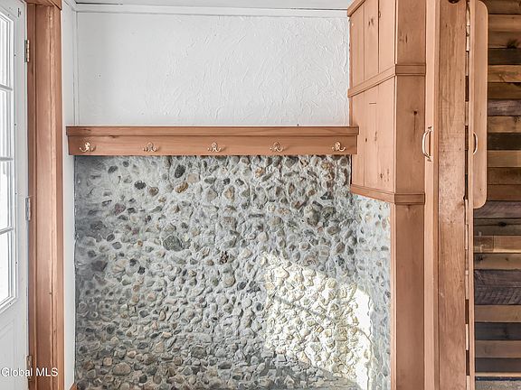 3rd image of 196 Luzerne Road