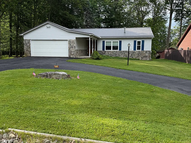 54 Castleton Ct — Photo 1