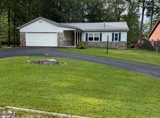 54 Castleton Ct, Du Bois, PA 15801