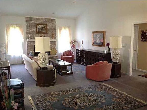 2nd image of 5951 Twyckenham Dr