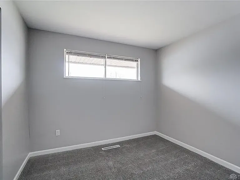5543 Barnard Dr — Photo 31
