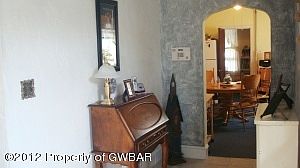 Hallway into Kitchen